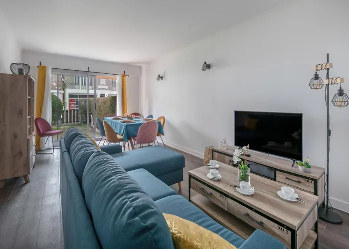 Pour 4 - Centre - 500m De La